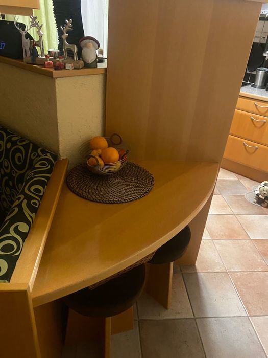 Mobila bucatarie Dan Küche Germania + colțar si masă extensibila