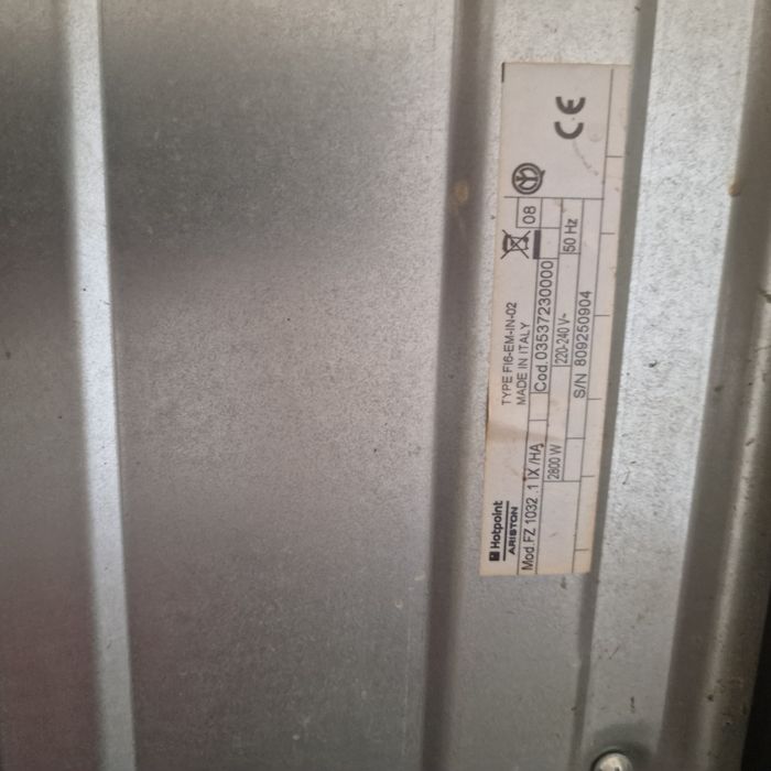 Фурна за вграждане Ariston