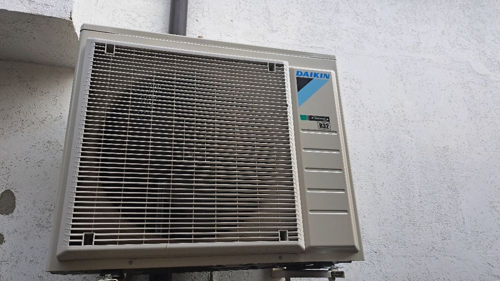 Подов климатик Дайкин 18-ка