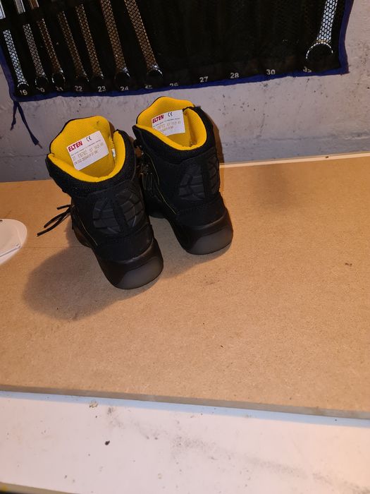 Ghete muncă cu protecție și talpă siliconată