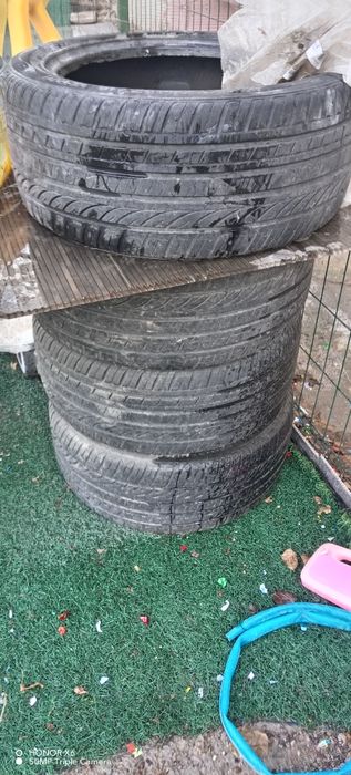 Срочно продам балоны в хорошем состоянии 255/45/R18