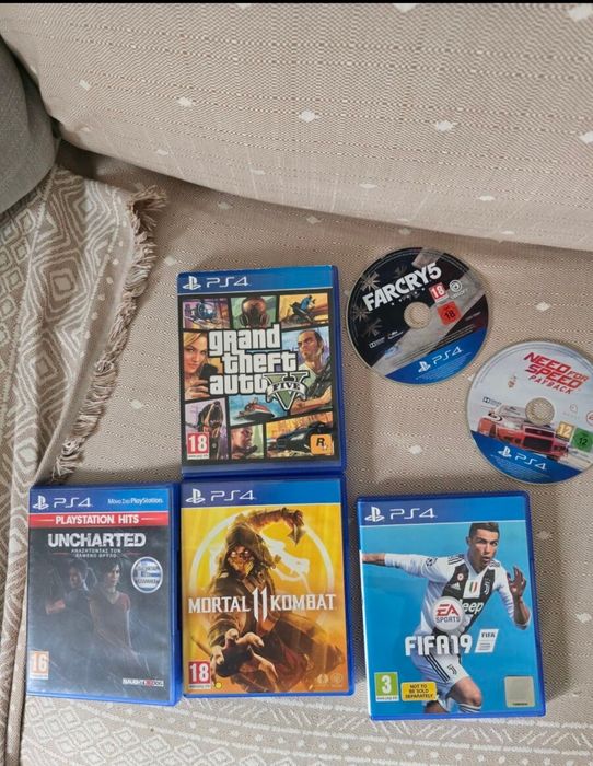 Playstation 4 Slim 1TB