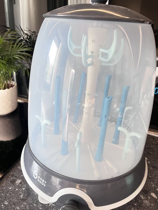Sterilizator electric de biberoane Babymoov