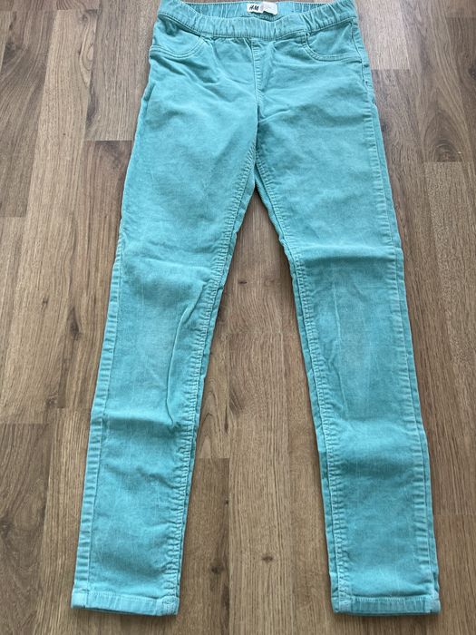 Панталони 9-10 години по 10 лв.