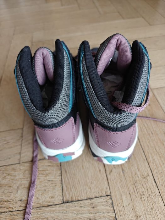 Columbia Newton Ridge BC nou