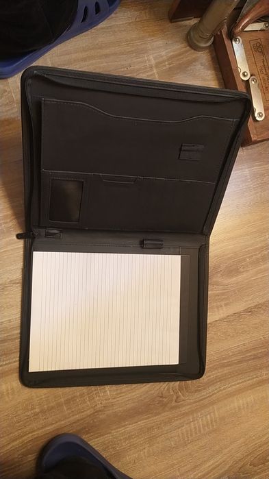 Портфель и папка для бумаг