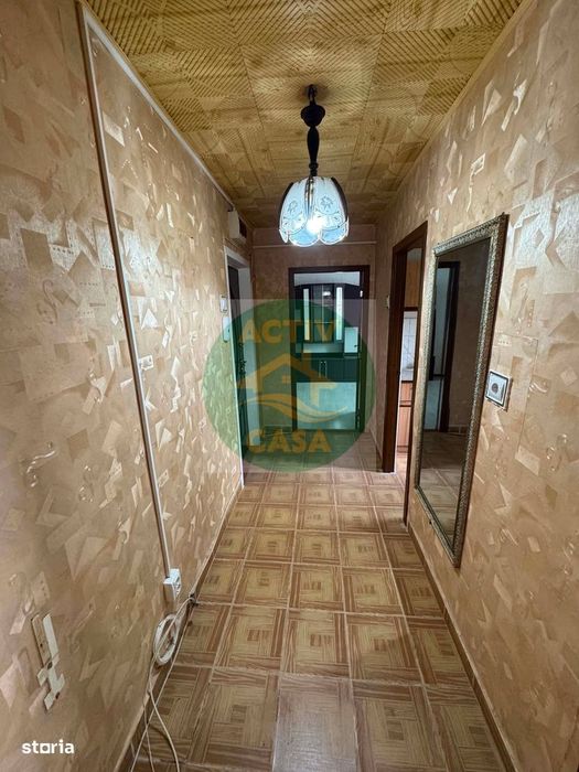 Apartament 2 camere, etaj intermediar,decomandat