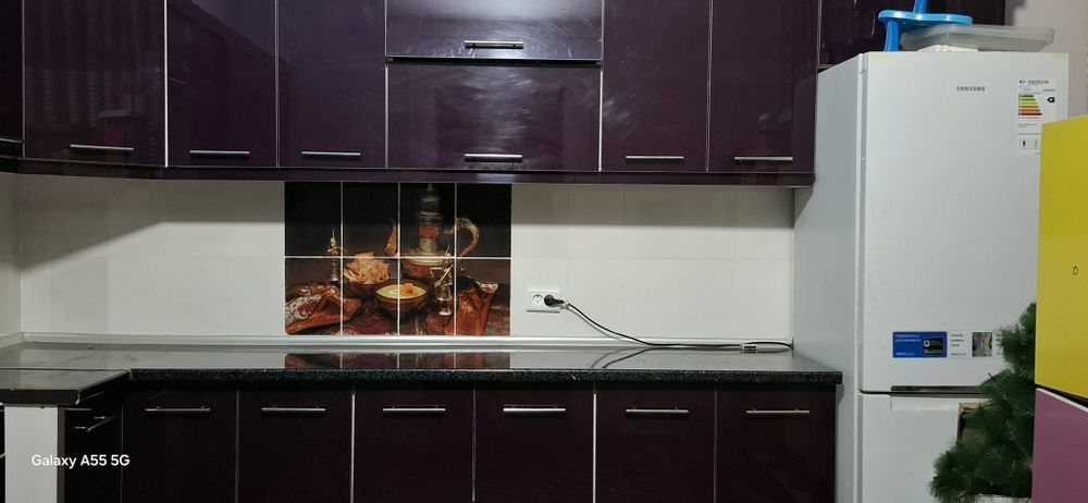 Тайёр кухонний гарнитур сотилади