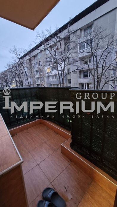 ГОЛЯМ Едностаен апартамент под наем в района на Спортна зала, гр. Вар