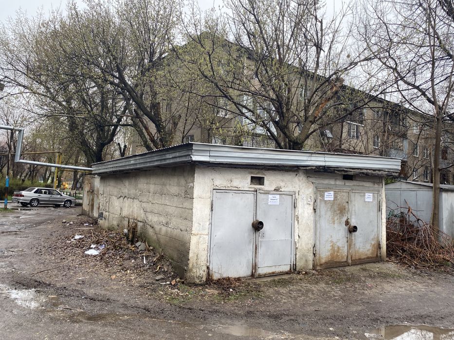 Гараж сатылады.