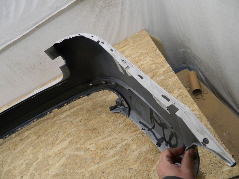 Bara spate Skoda Superb 3 Kombi, 2015, 2016, 2017, 2018, 2019, 2020, 2021, 2022, 3V9807421.