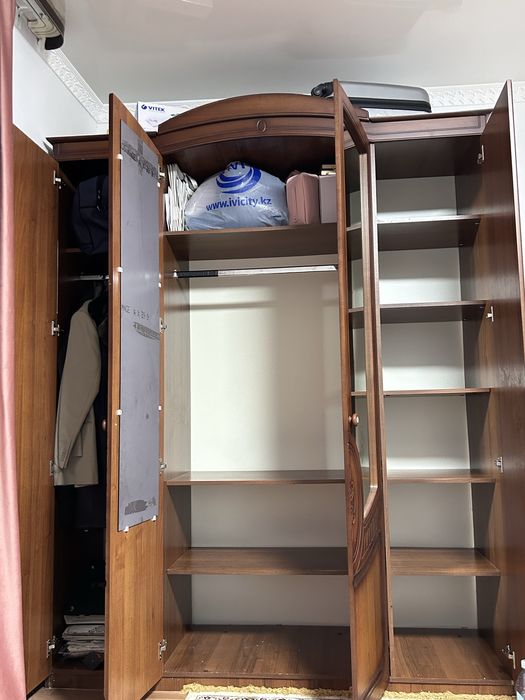 Шкаф зерколо 2 комплекта