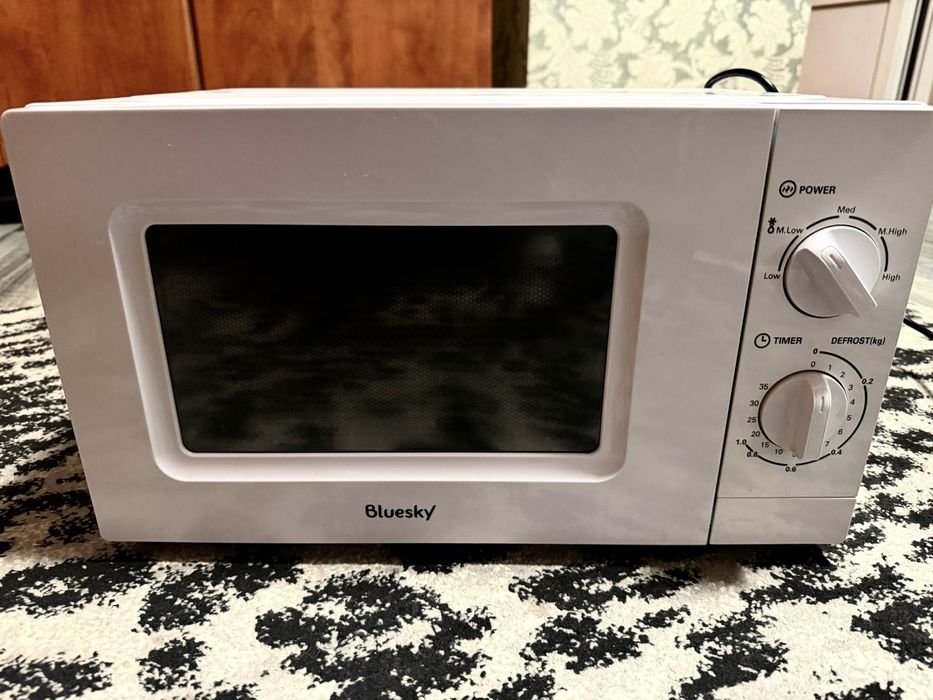 Vand cuptor cu microunde Bluesky