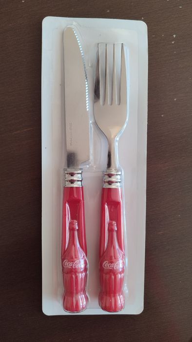Coca Cola  нож+ вилица