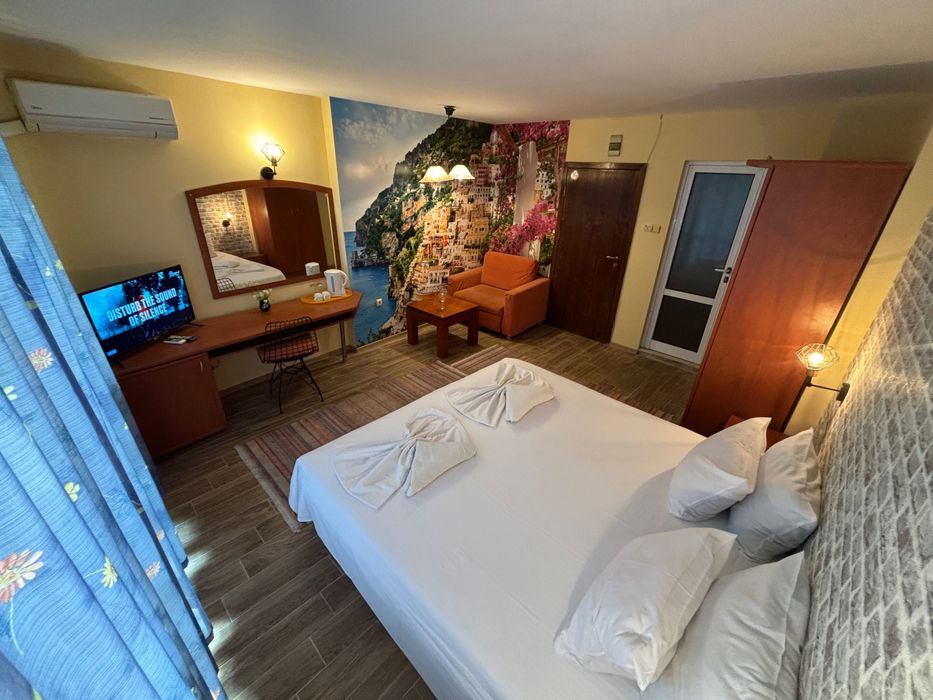 Дава се под наем Едностаен апартамент в Варна, Център - 24 кв.м за 331.5 € - Снимка #1