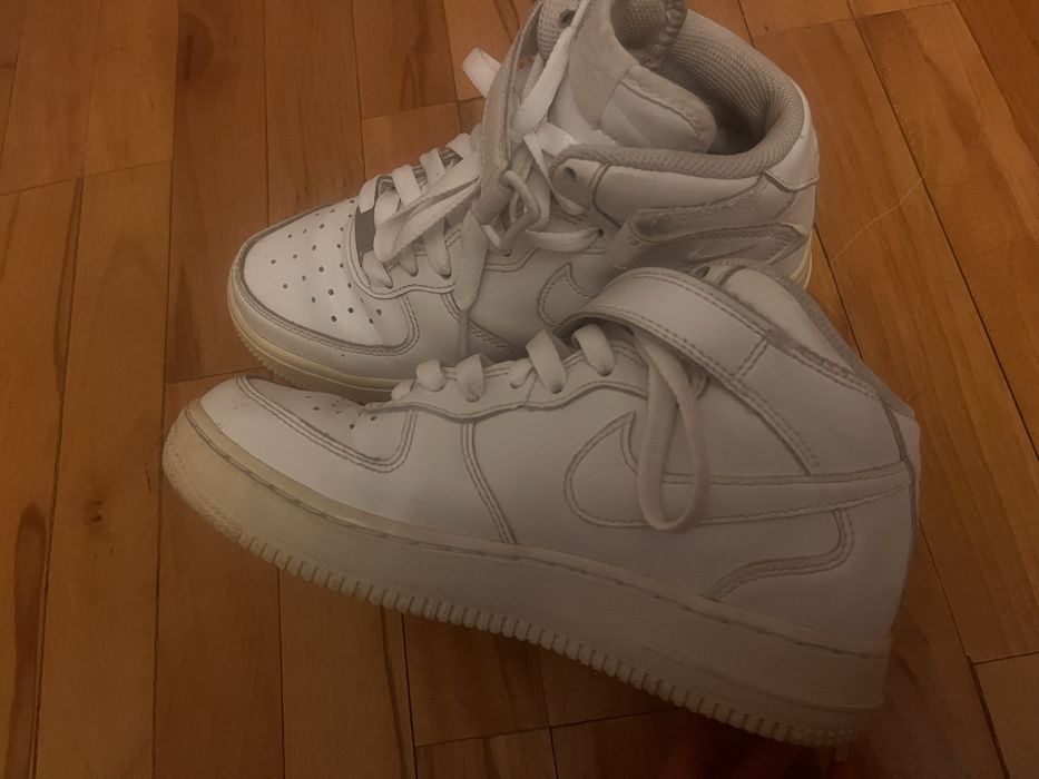 Nike air force mid