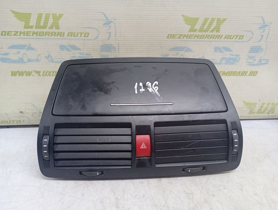 Grila ventilatie bord 1Z0820951 Skoda Octavia 2 (2004 - 2008) 1.6 FSI BLF