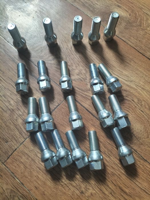 W140.Продам колесные болты
