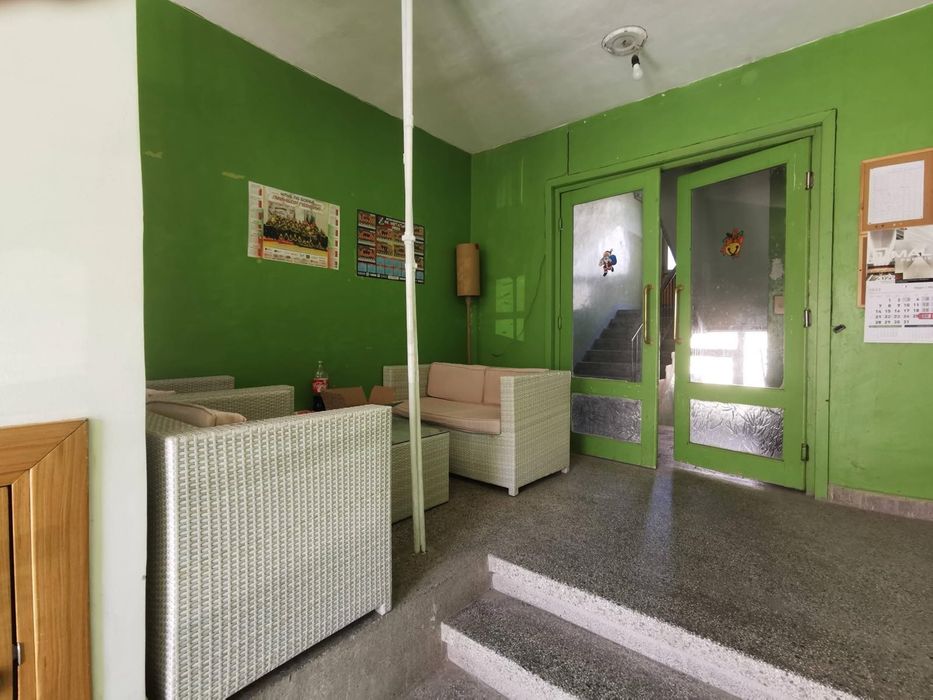 Дава се под наем Двустаен апартамент в Перник, Ладовица - 65 кв.м за 357 € - Снимка #2