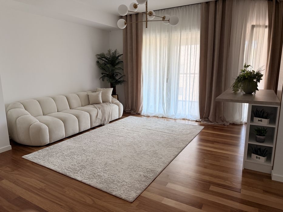 Prima inchiriere | Apartament nou lux 3 camere | 2 dormitoare | 2 băi | Compelt mobilat | Parcare + Garaj + Anexa depozitare