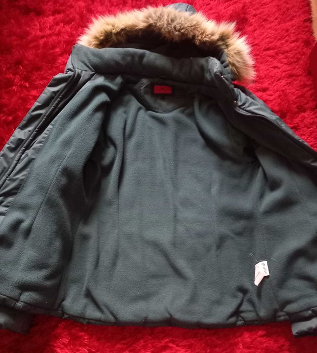 Geaca groasă dama cu gluga detașabilă