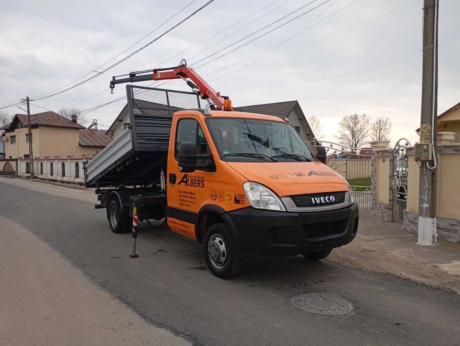 Iveco daily 35C15 cu macara si bascula