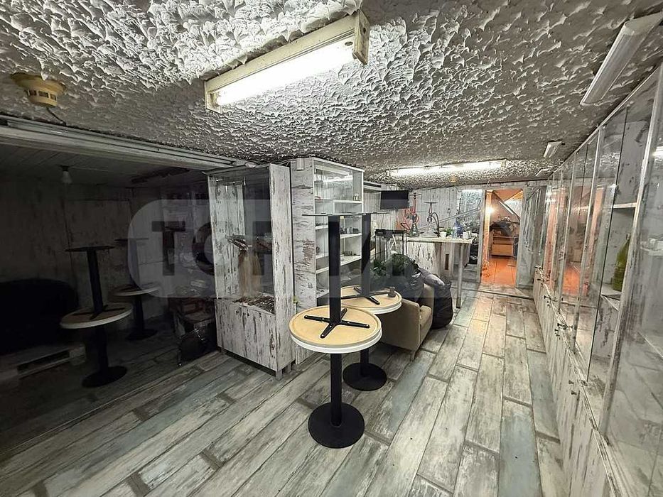 Под наем помещение в идеалния център на Варна