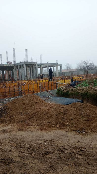 Executare de construcții și prestări de servicii cu utilaje