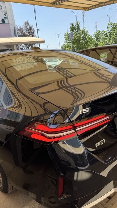 Bmw i5 40L monitorli