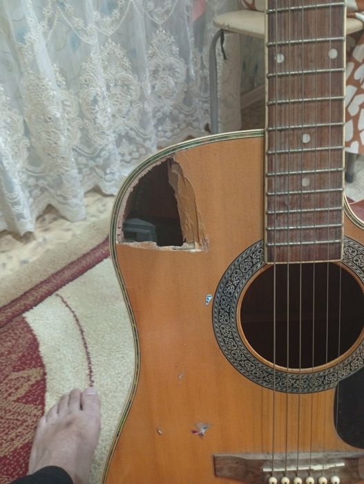 Гитара эстрадная