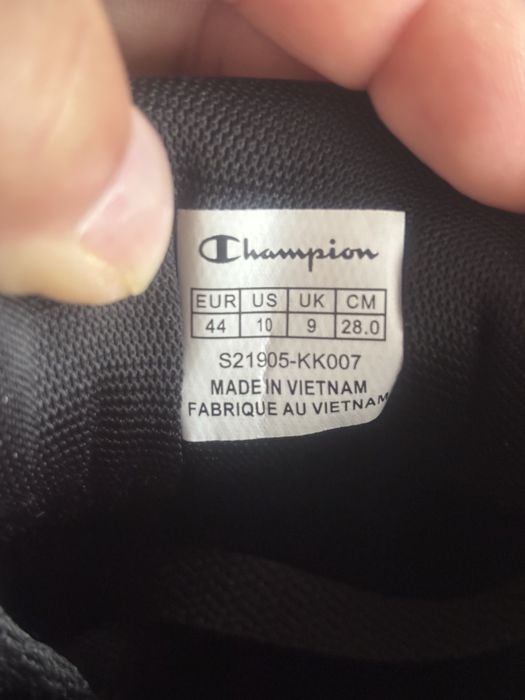 Нови мъжки кецове Champion 44 номер