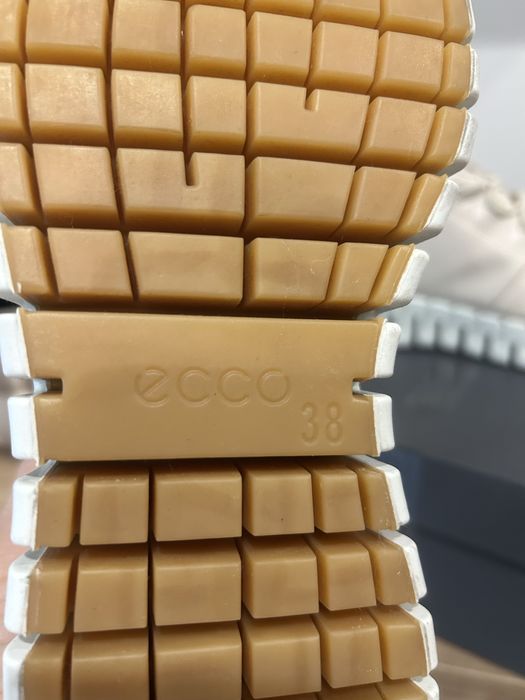 Дамски маратонки ECCO! Нови!