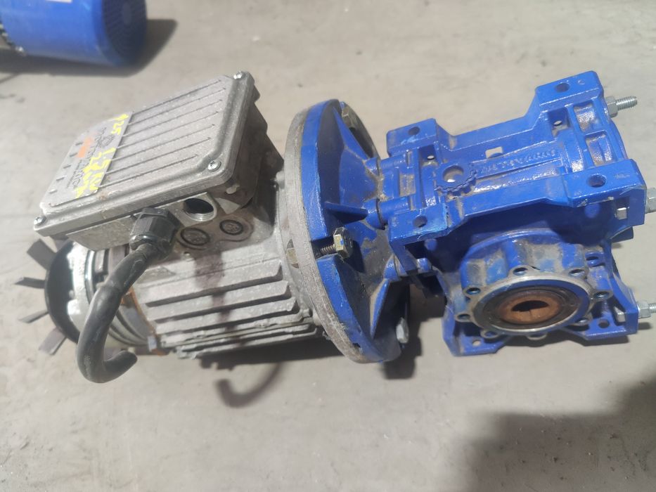 Motor electric trifazat cu reductor, 1.5kW, 280rpm, 380V