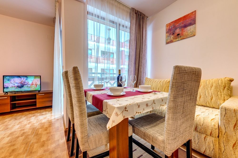 Дава се под наем Двустаен апартамент в к.к. Пампорово - 53 кв.м за 255 € - Снимка #3