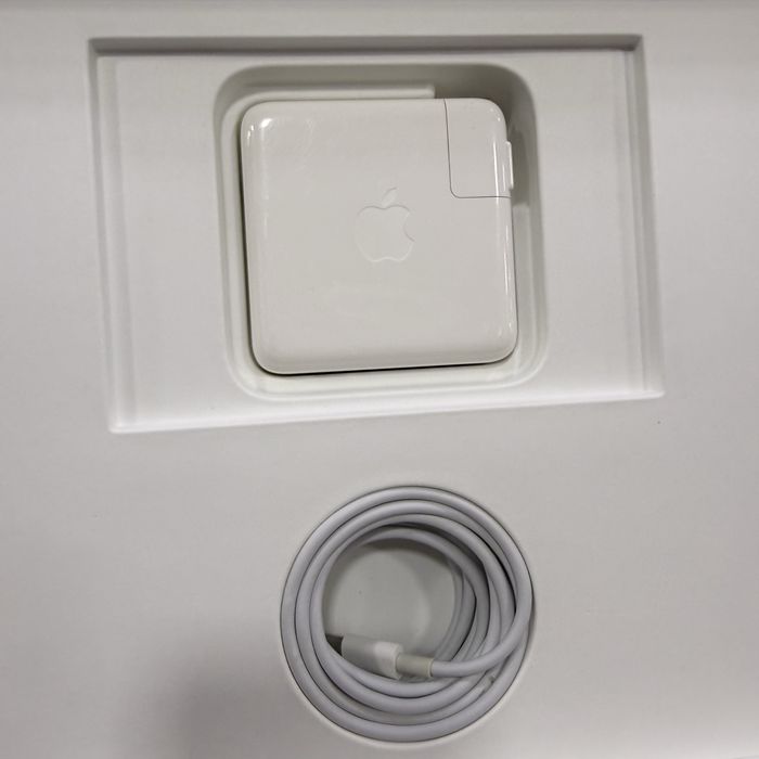 Macbook Pro 13" M1 8/512 Silver