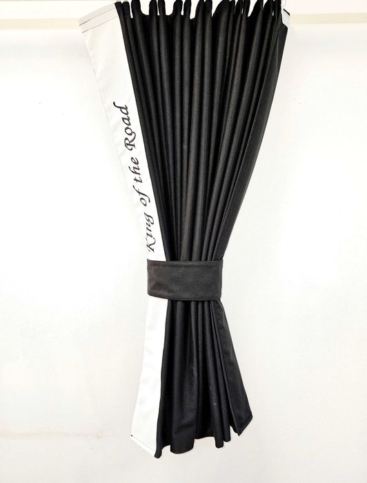 Пердета за камиони ЧЕРНИ бродирани комплект кукички тип холандско чело