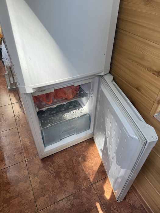 Продам холодильник веко