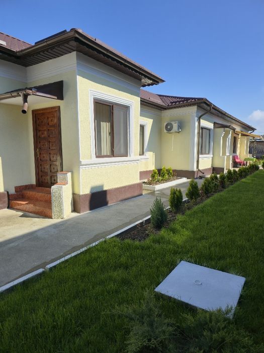 Casă de vânzare – complet mobilată și utilată