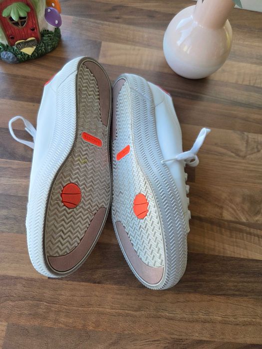 Adidasi dama Lacoste GripShot masura 37,5, 2 purtari