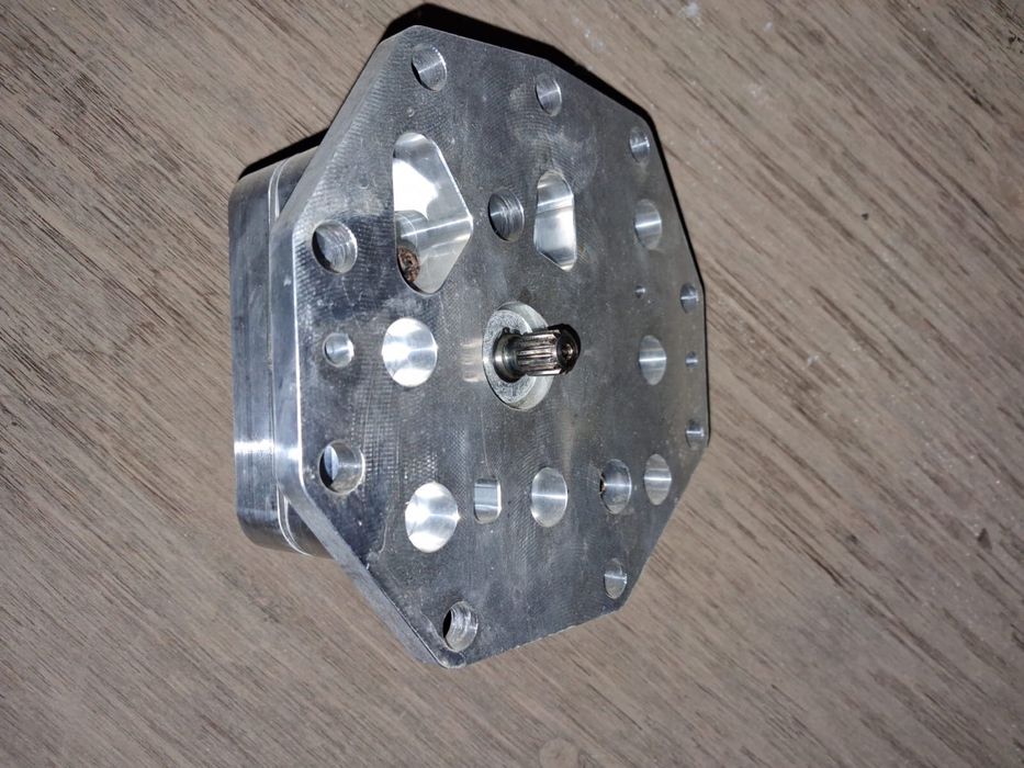 Продам запчасти на Cat в оригинале