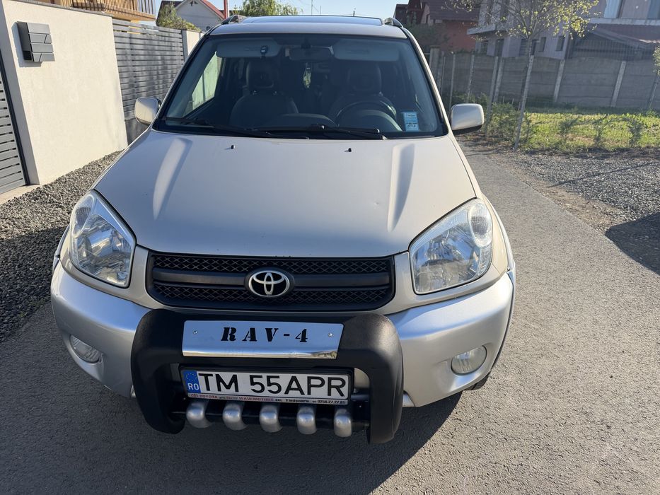 Vand Toyota Rav4 in 2 usi