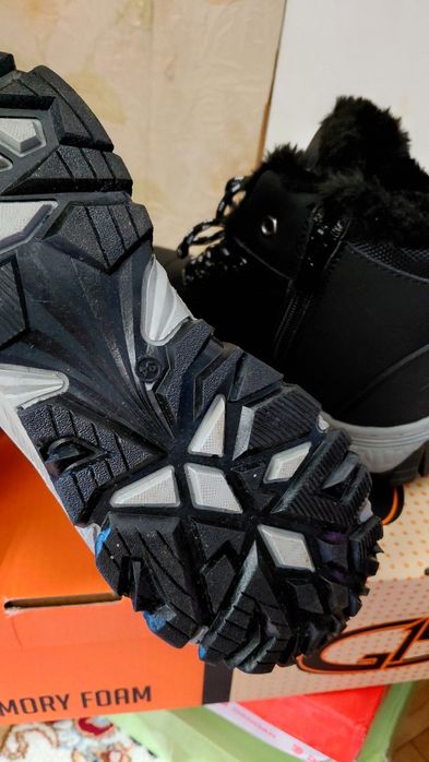 Зимние ботинки новая