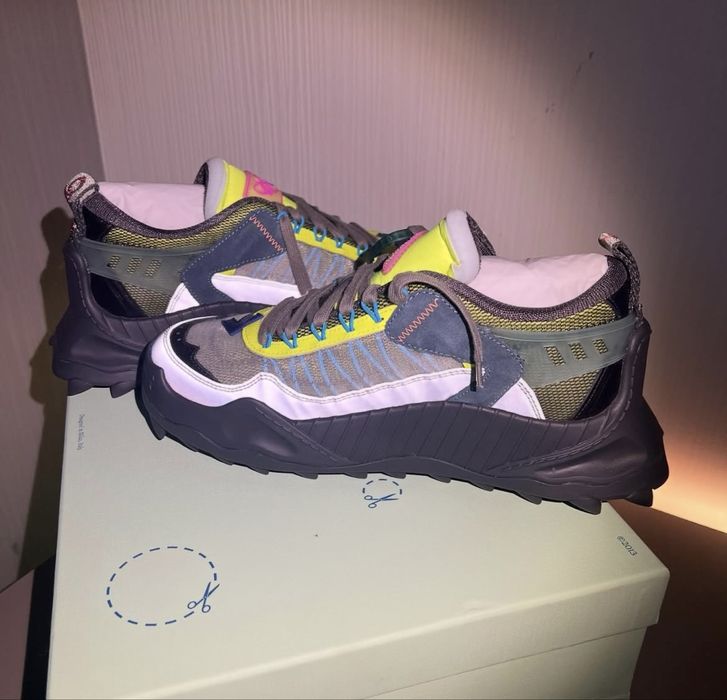 Adidasi off white odsy 1000