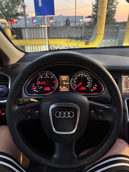 Audi q7  quatro 3.0  impecabila atat estetic cat si mecanic