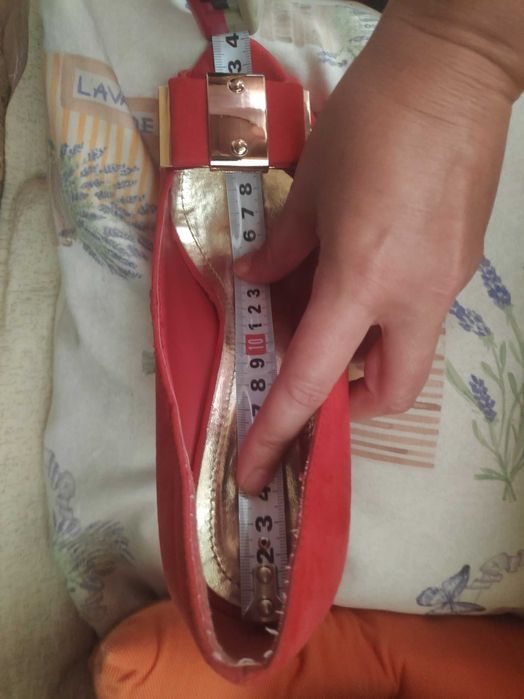 Официални обувки на висок ток