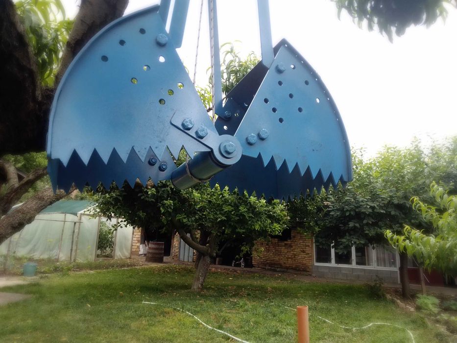 Грайферна кофа за почистване на кладенец / кладенци и водоеми