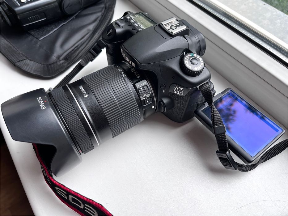 Canon 60D с объективом 18-135