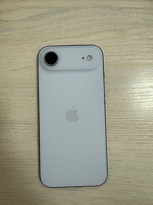 iPhone 17 Air ..