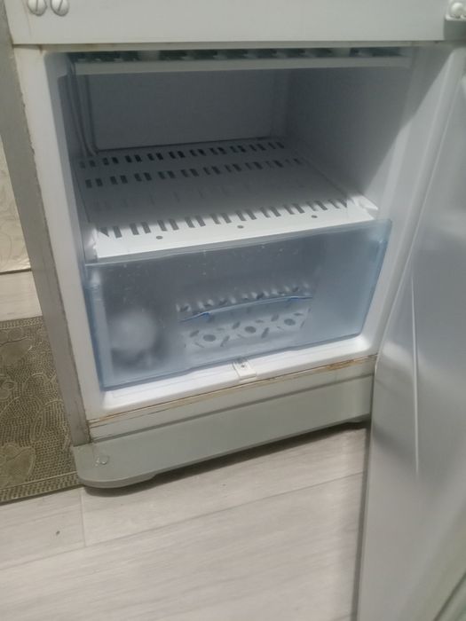 Холодильник и прихожую