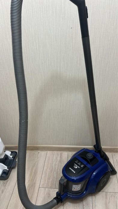 Продам пылесос моющий